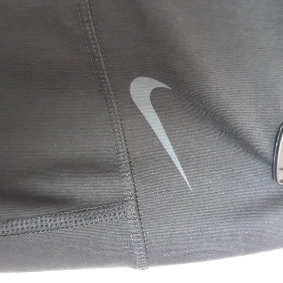 Nike Dri-Fit Black Capris Leggings - Picture 3 of 8